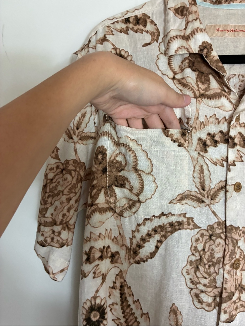 Tommy Bahama Cream & Brown Floral button up Shirt size L - Picture 8 of 13
